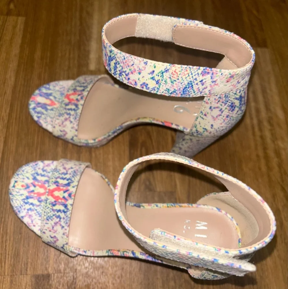 Colorful Splatter Heels - Picture 4 of 14